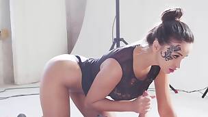 Tattooed Euro brunette sucks & rides a huge shlong