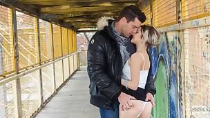 blondine blowjob job